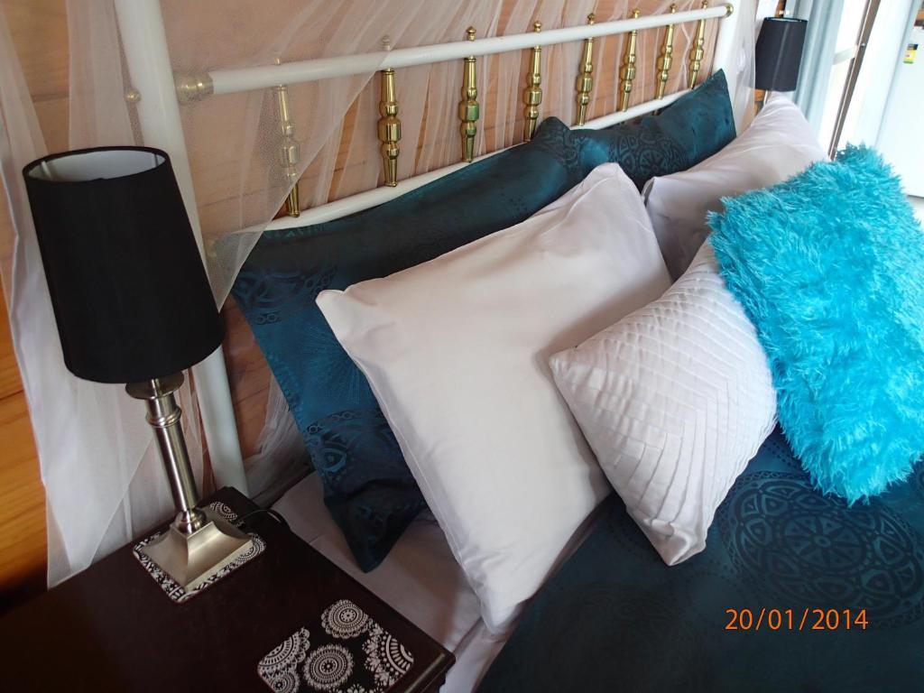 Grafton Cottage & Chalets เทมส์ ภายนอก รูปภาพ